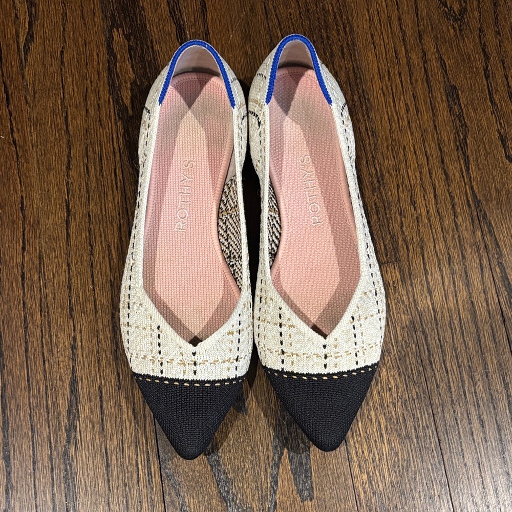 Rothy's Black and Cream Pointed Flats size 7